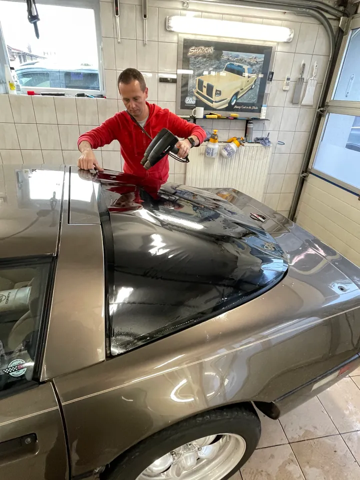 Montaż folii na szybie - realizacja Auto-Hit